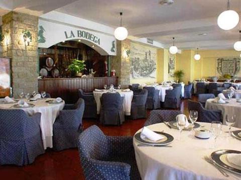 Hotel Las Cigueenas Trujillo Restaurante foto